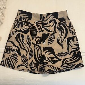 Elegant Black and Tan Leaf Print High Waist Shorts